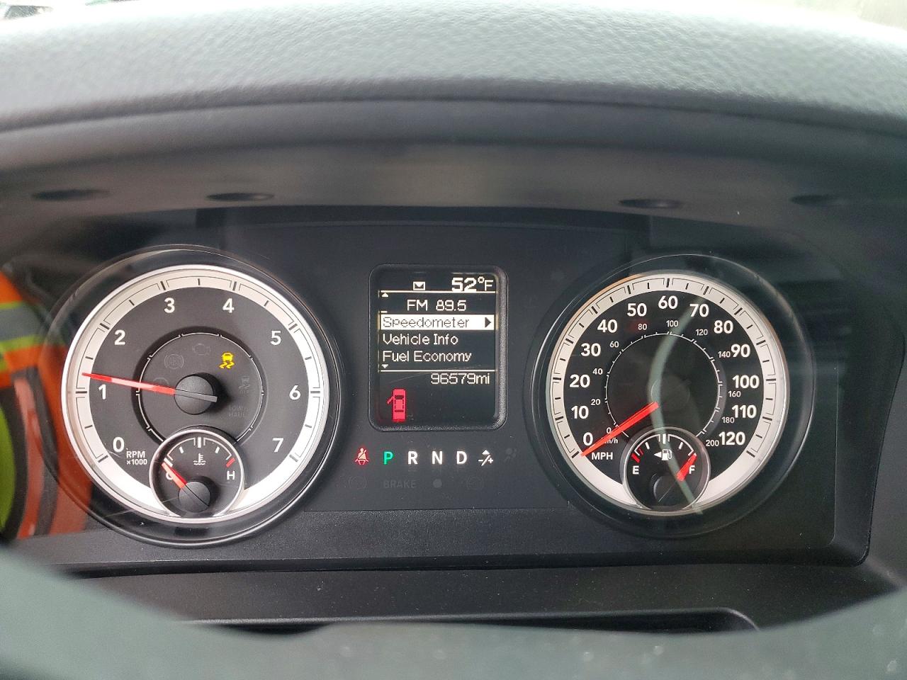 2015 RAM 1500 ST photo 9
