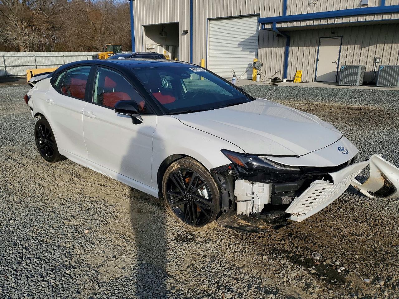 2025 TOYOTA CAMRY XSE photo 4