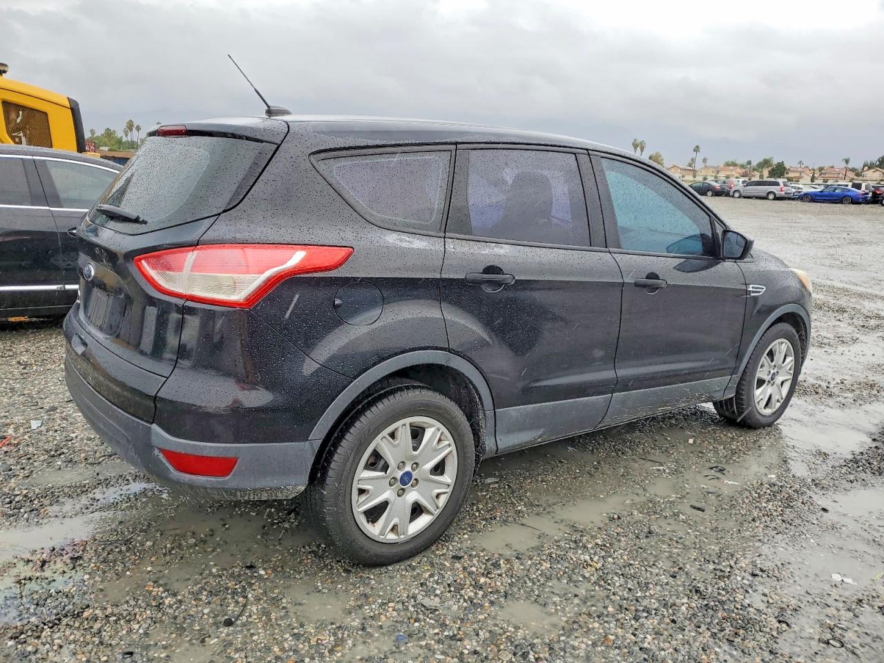 2016 FORD ESCAPE S photo 3