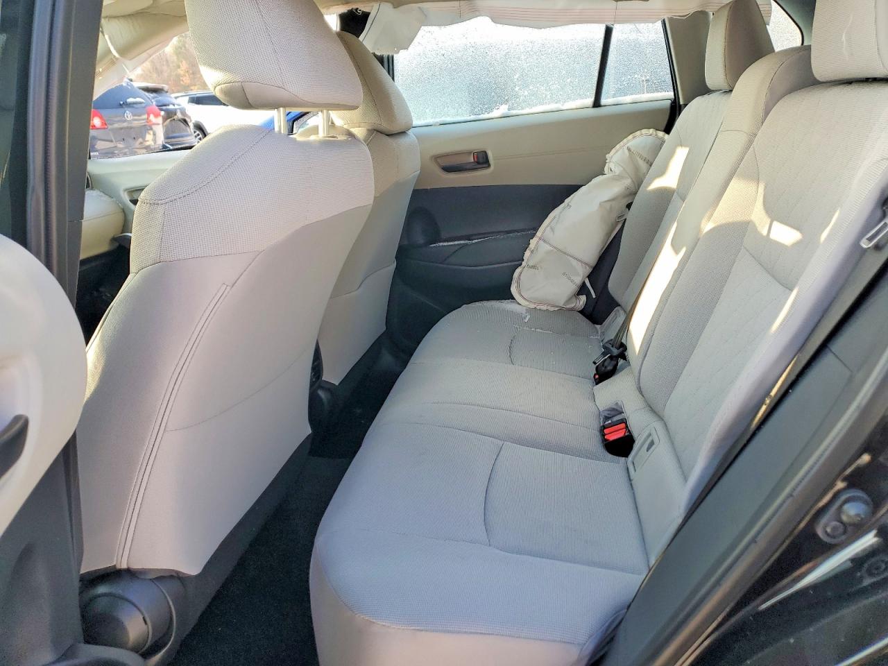 2025 TOYOTA COROLLA CROSS L photo 11