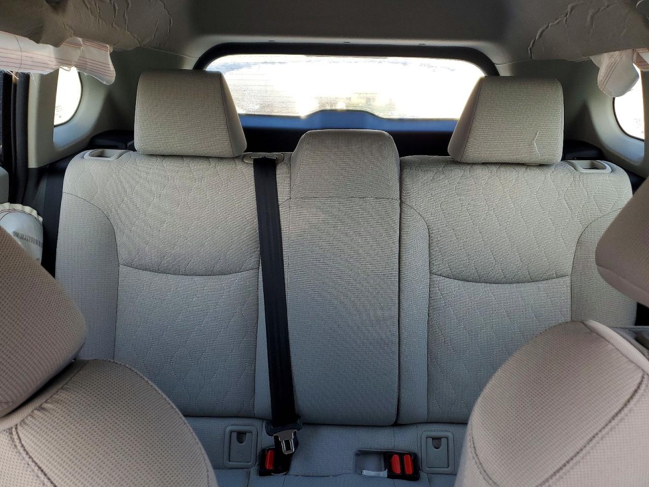 2025 TOYOTA COROLLA CROSS L photo 10