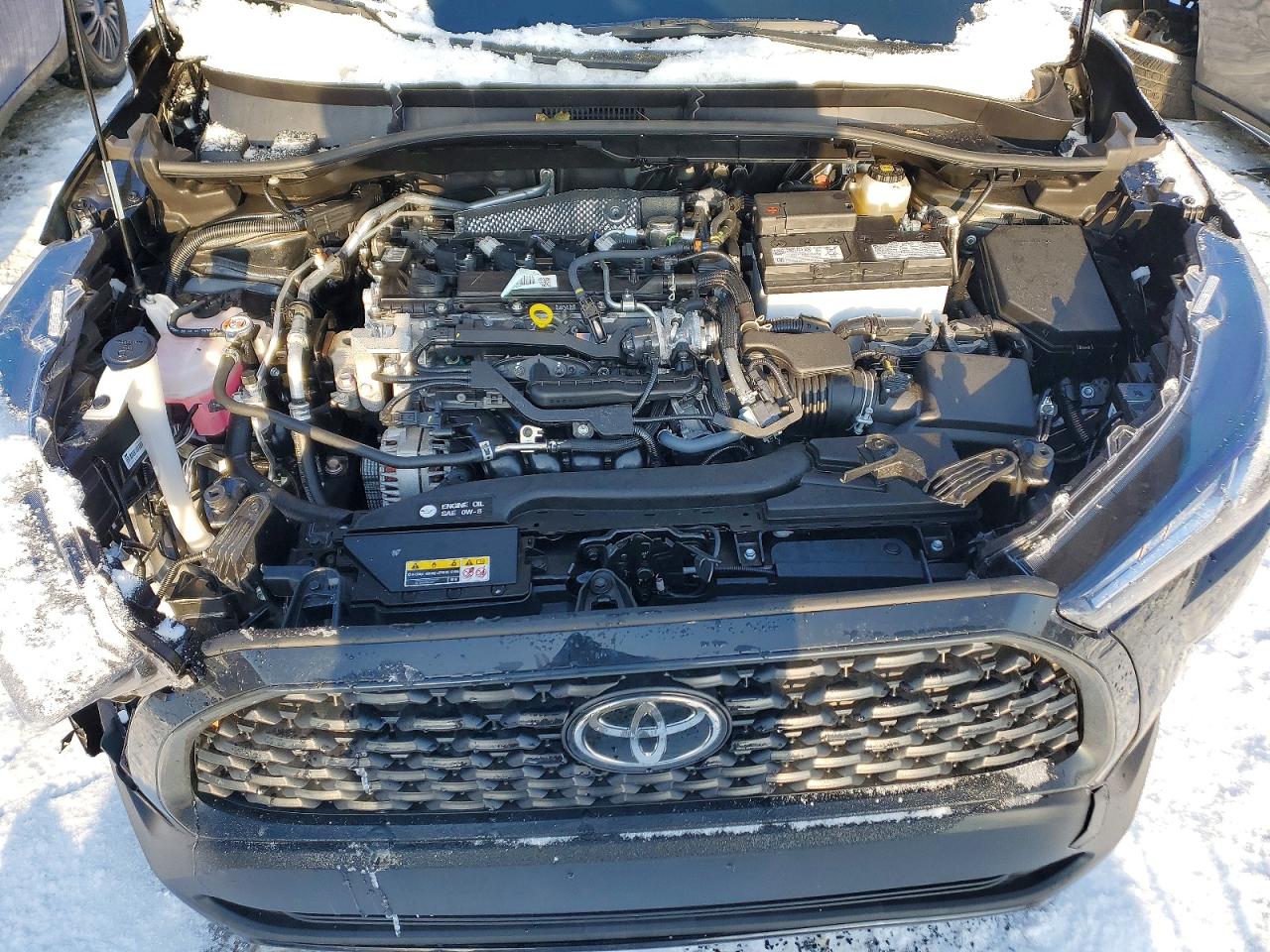 2025 TOYOTA COROLLA CROSS L photo 12