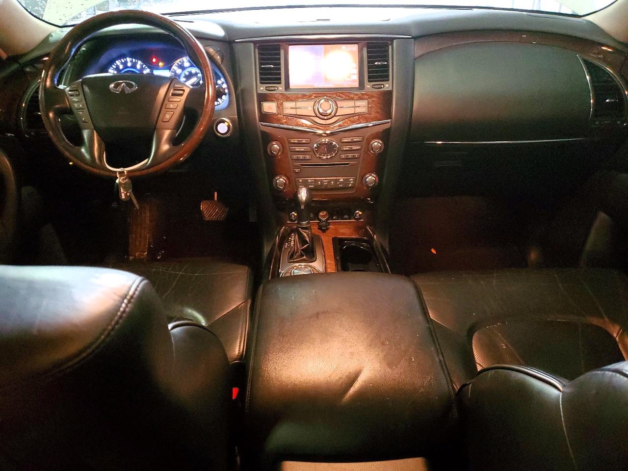 2012 INFINITI QX56 photo 8