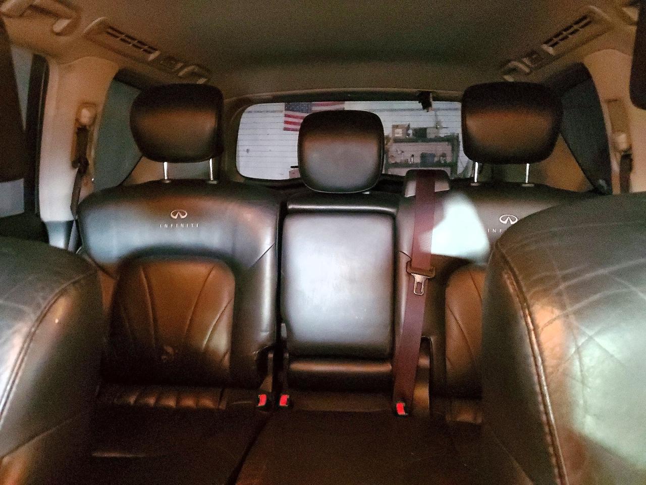 2012 INFINITI QX56 photo 10