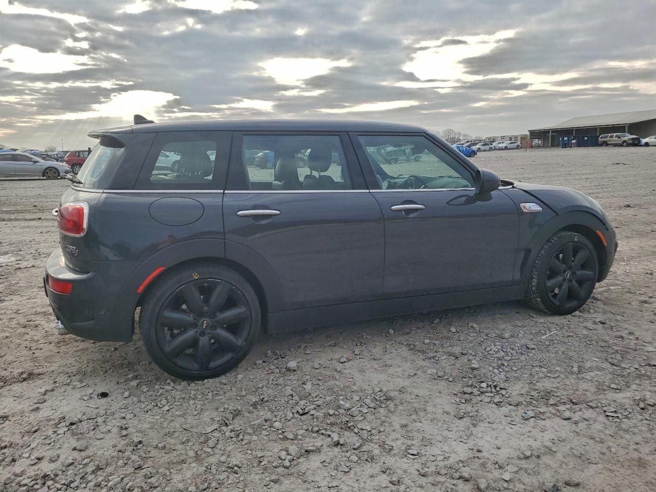 2017 MINI COOPER S CLUBMAN photo 3
