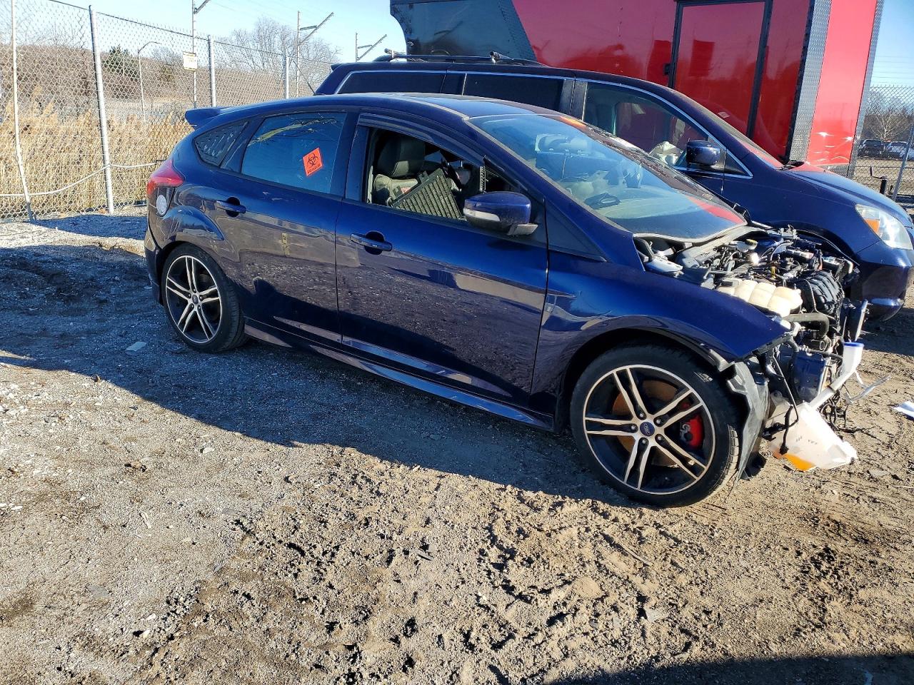 2017 FORD FOCUS ST photo 4