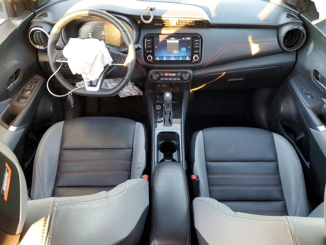 2022 NISSAN KICKS SR photo 8