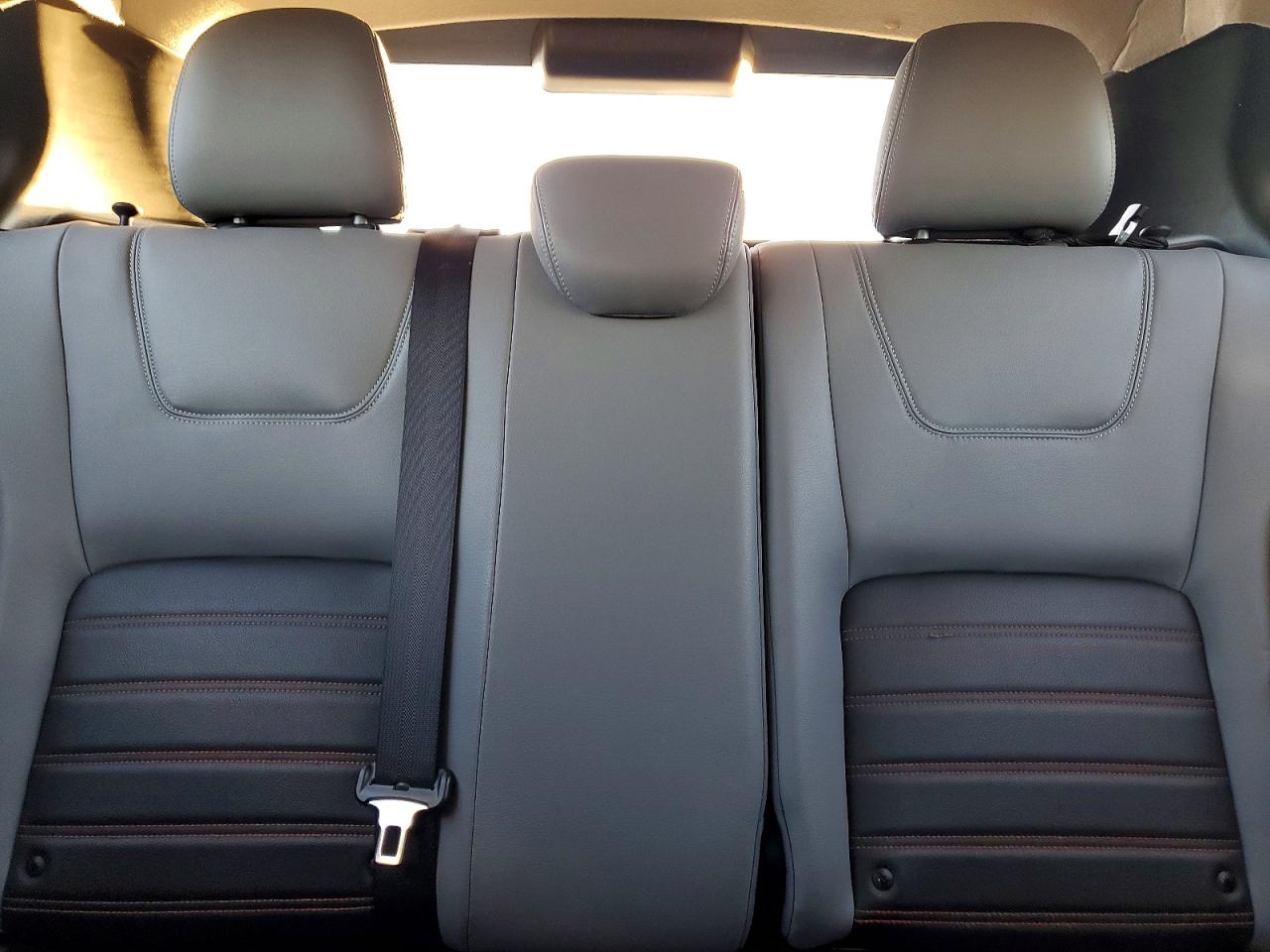 2022 NISSAN KICKS SR photo 10