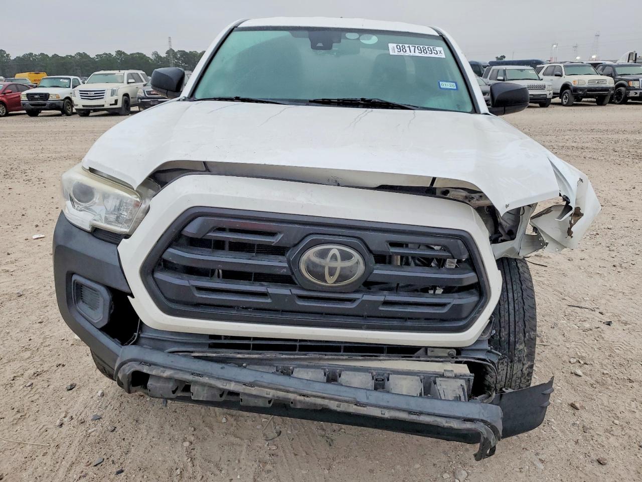 2019 TOYOTA TACOMA photo 5