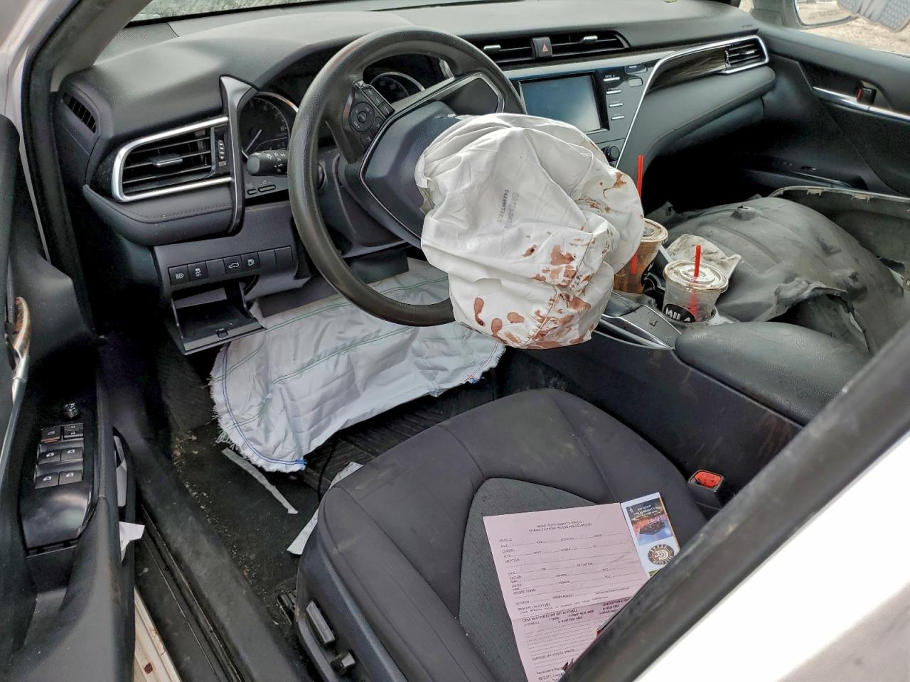 2018 TOYOTA CAMRY L photo 8