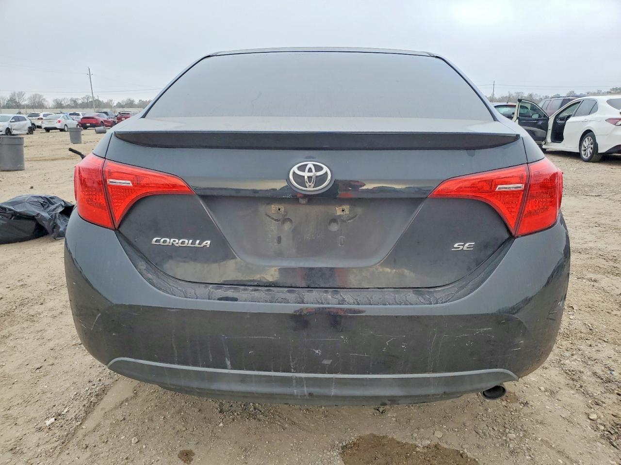 2017 TOYOTA COROLLA L photo 6