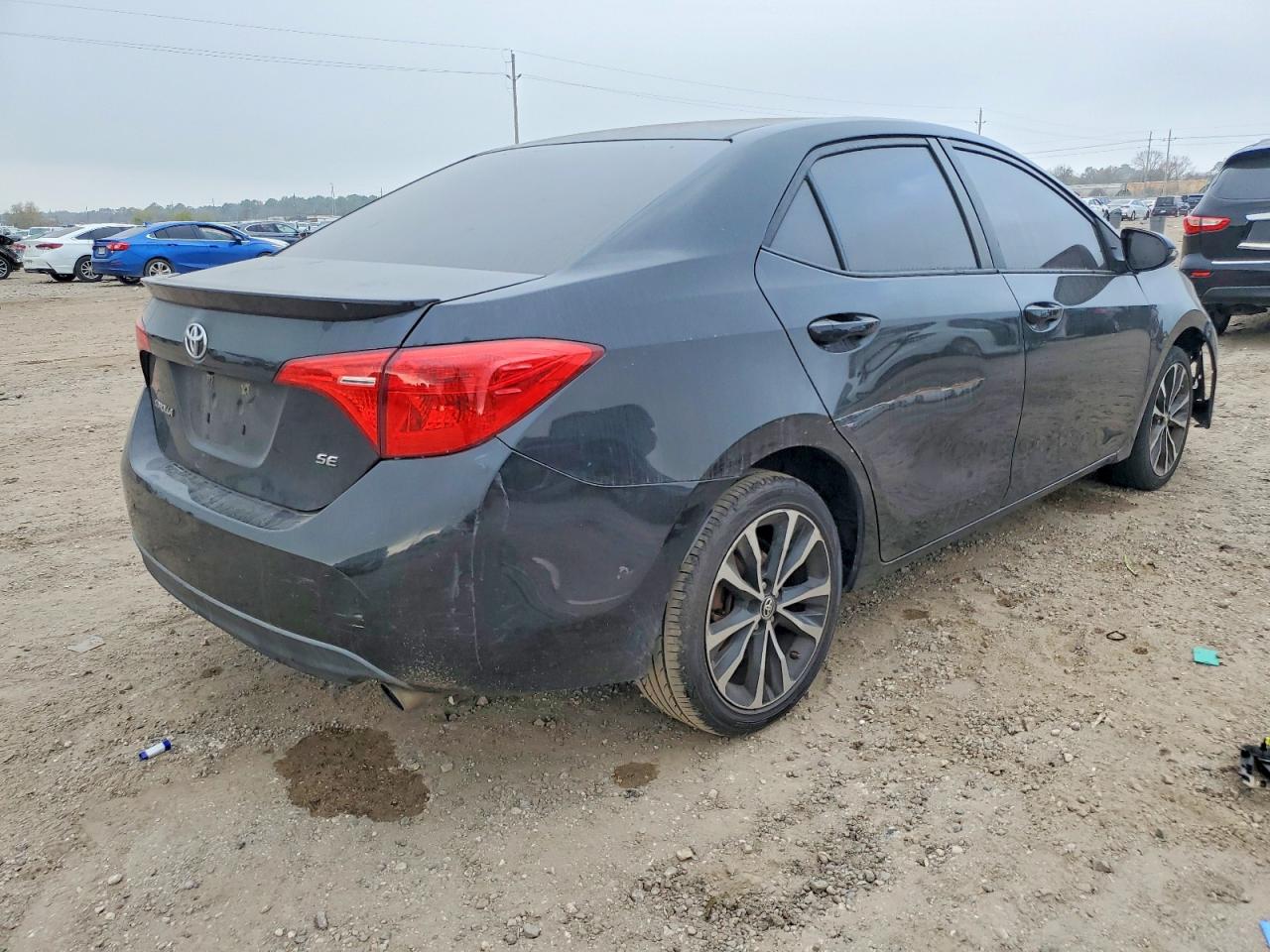 2017 TOYOTA COROLLA L photo 3