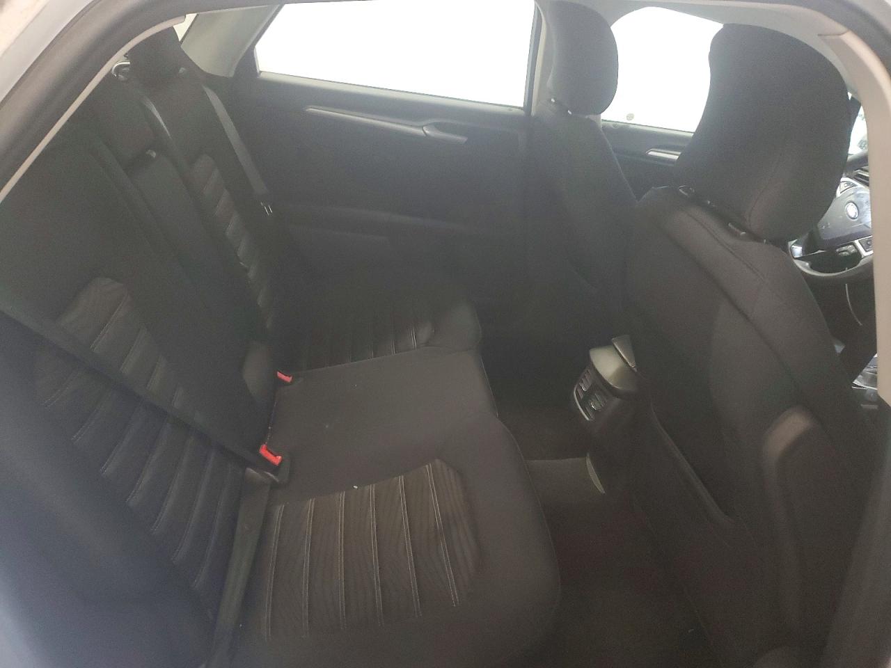 2016 FORD FUSION SE photo 10