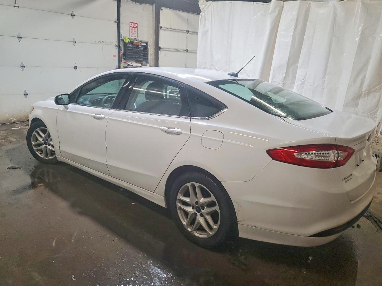 2016 FORD FUSION SE photo 2