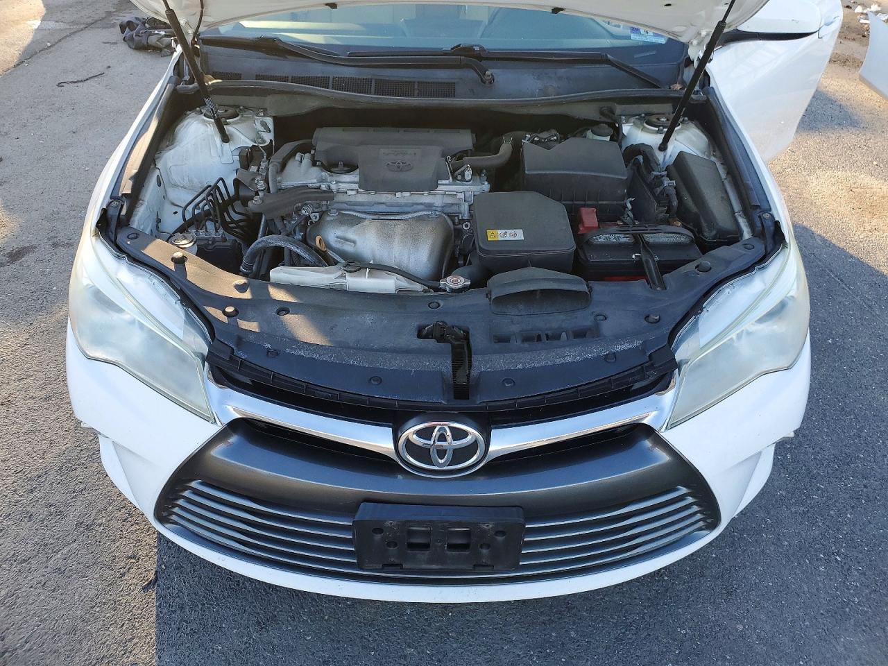 2017 TOYOTA CAMRY LE photo 11