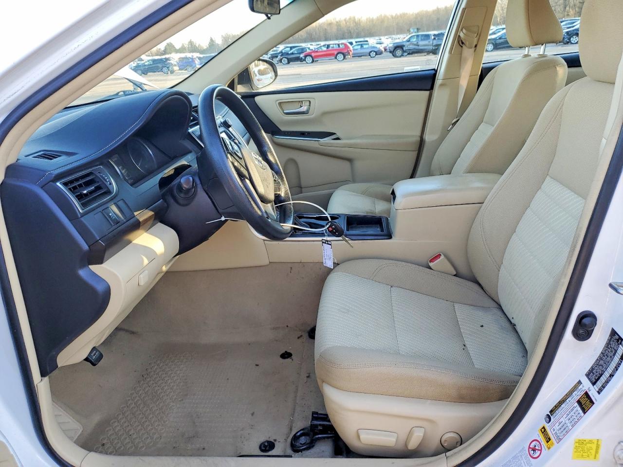 2017 TOYOTA CAMRY LE photo 7