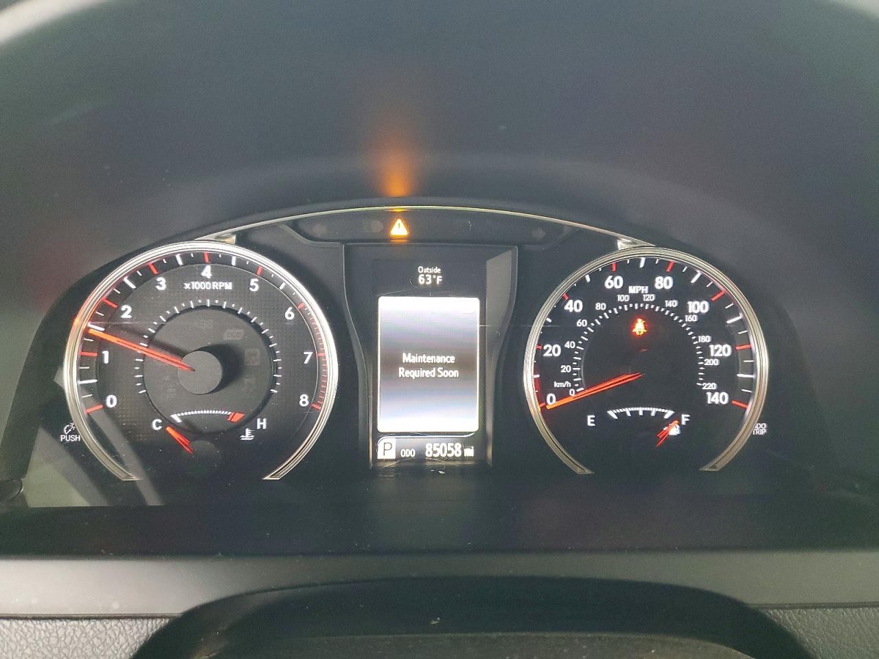 2015 TOYOTA CAMRY LE photo 9