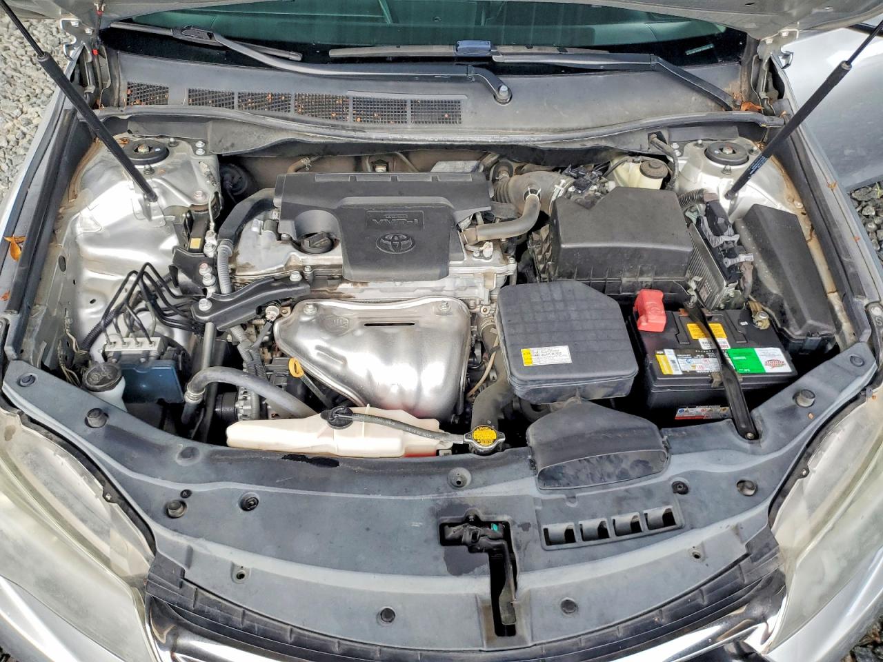 2015 TOYOTA CAMRY LE photo 11