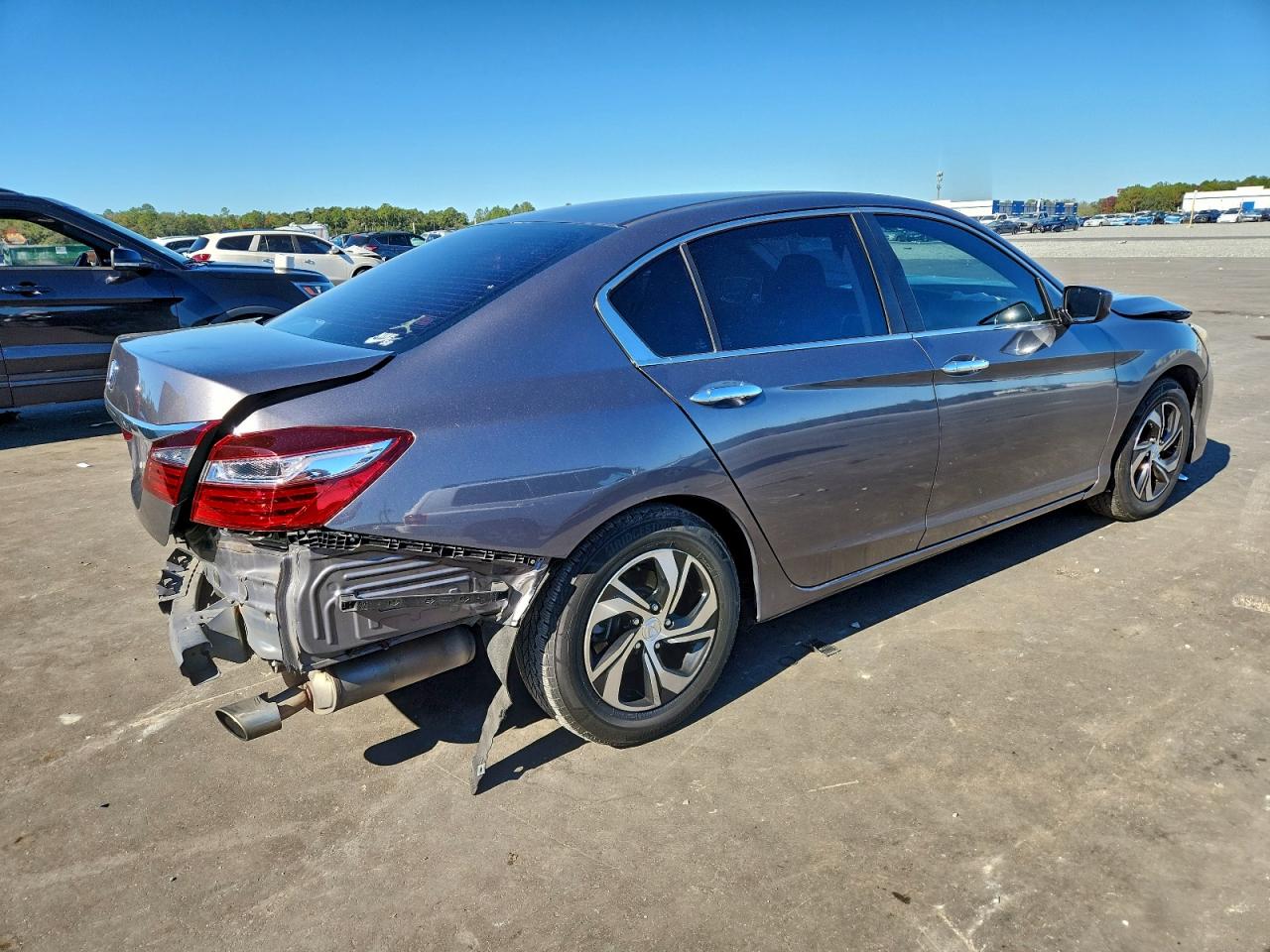 2017 HONDA ACCORD LX photo 3