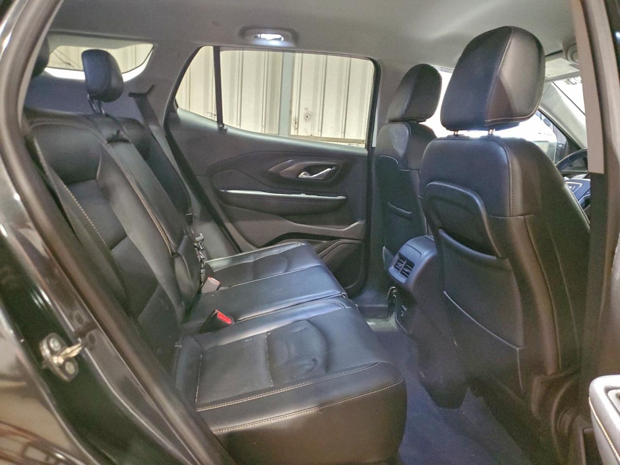 2018 GMC TERRAIN SLT photo 11