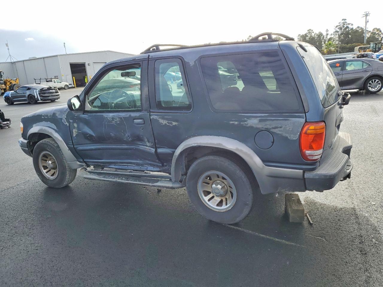 1999 FORD EXPLORER photo 2