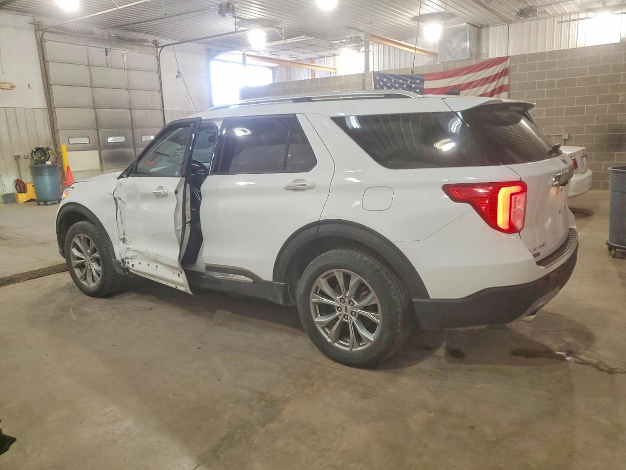 2023 FORD EXPLORER LIMITED photo 2