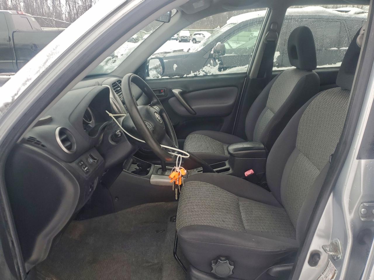 2005 TOYOTA RAV4 photo 7
