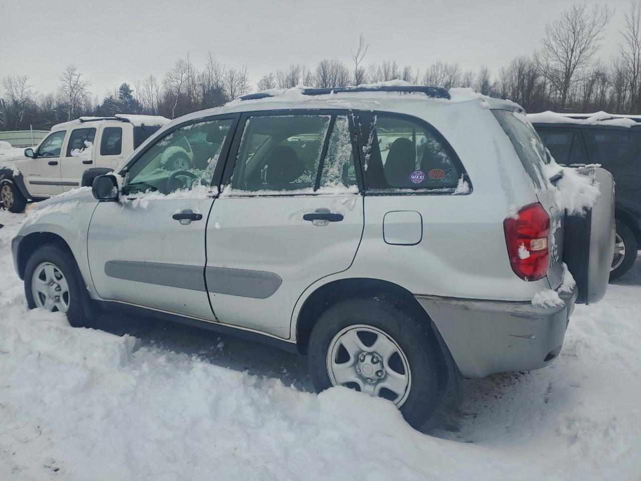 2005 TOYOTA RAV4 photo 2