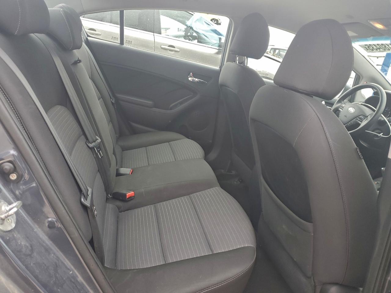 2015 KIA FORTE LX photo 10