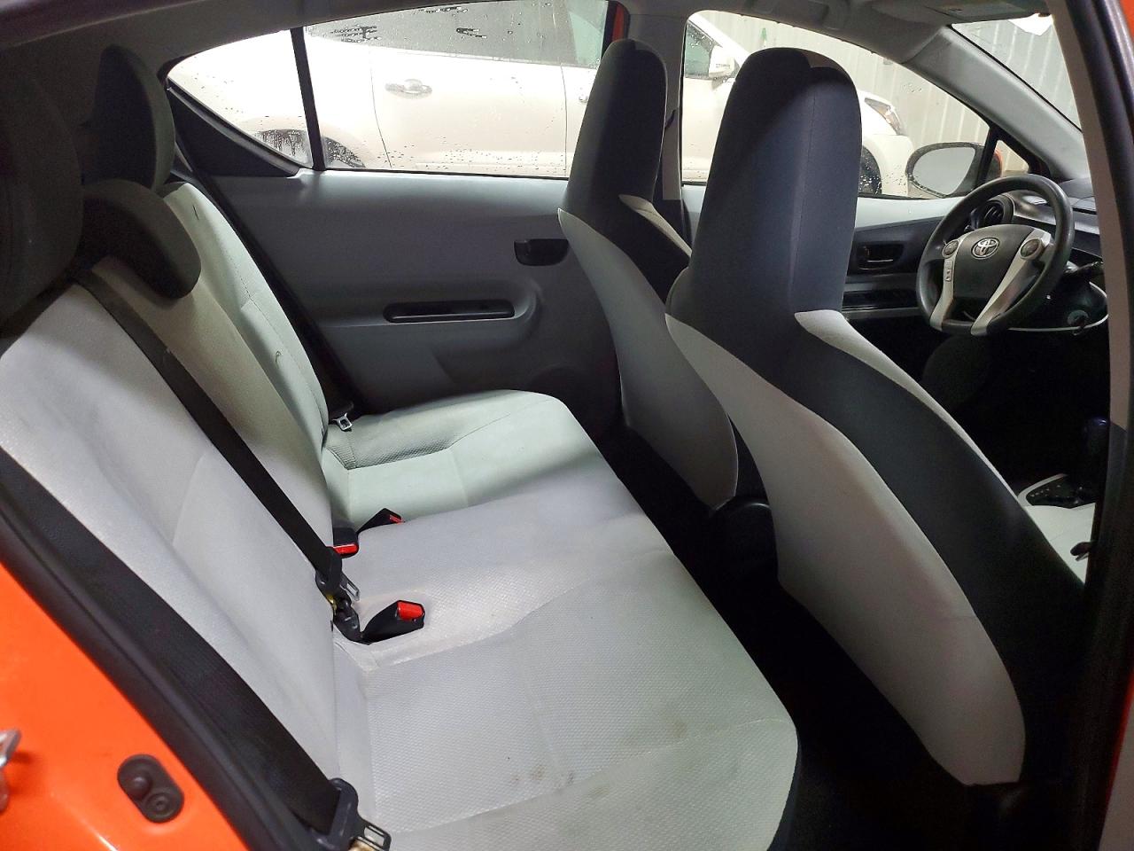 2013 TOYOTA PRIUS C photo 10