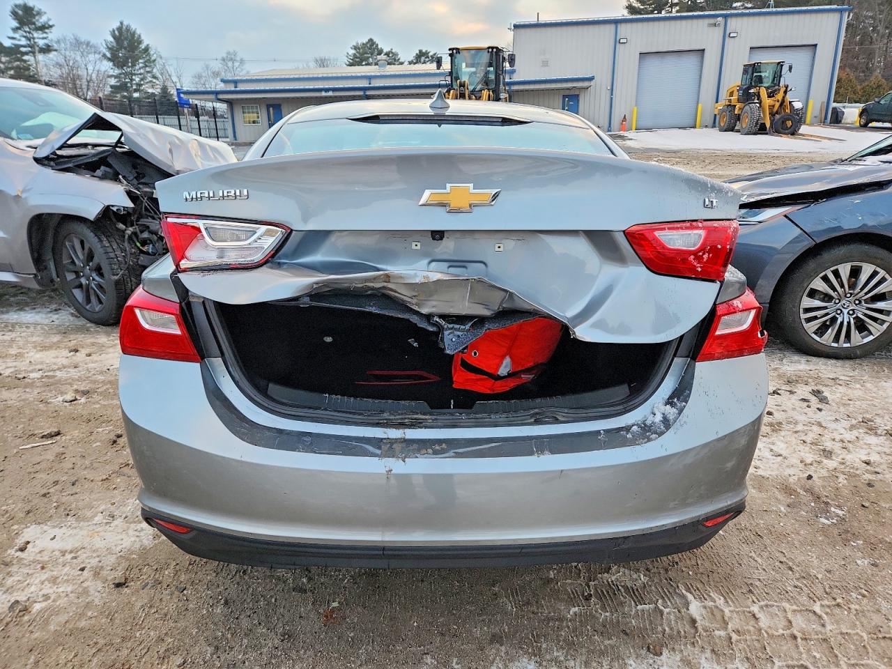 2023 CHEVROLET MALIBU LT photo 11