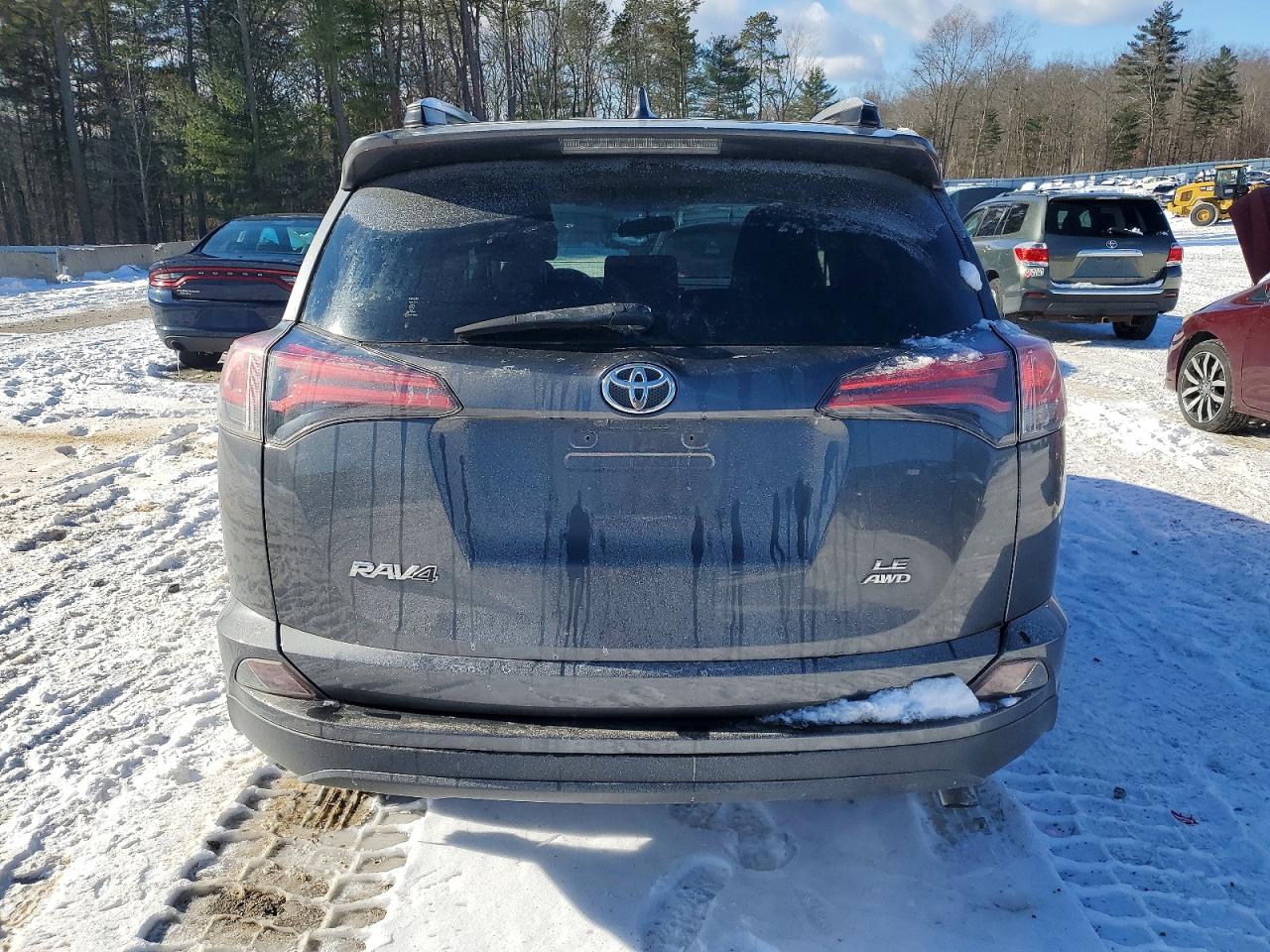 2016 TOYOTA RAV4 LE photo 6