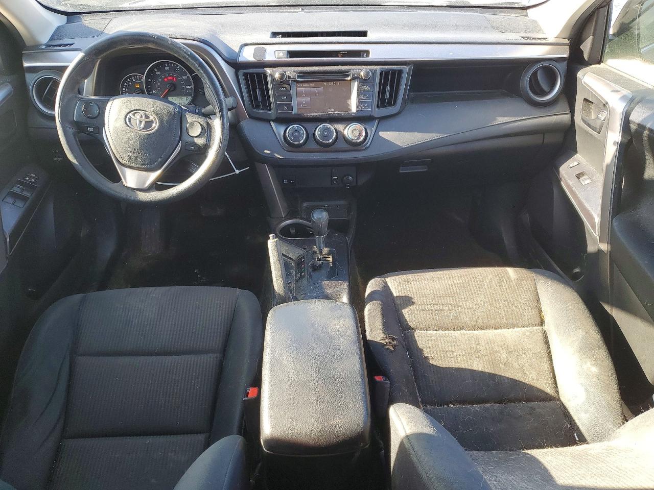 2016 TOYOTA RAV4 LE photo 8
