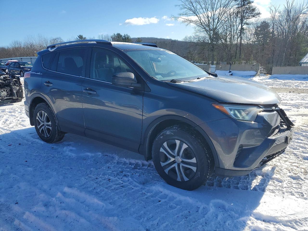 2016 TOYOTA RAV4 LE photo 4