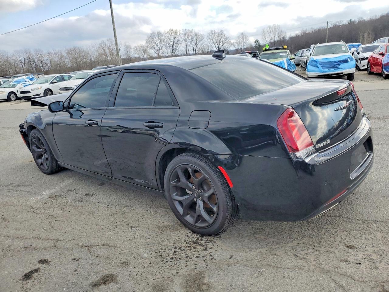 2021 CHRYSLER 300 S photo 2