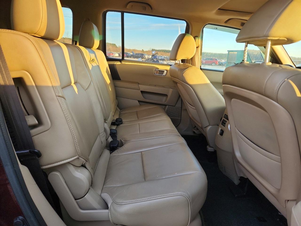 2015 HONDA PILOT EXLN photo 28