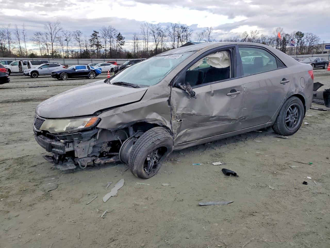 2013 KIA FORTE