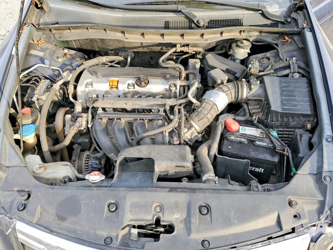 2011 HONDA ACCORD LX photo 11