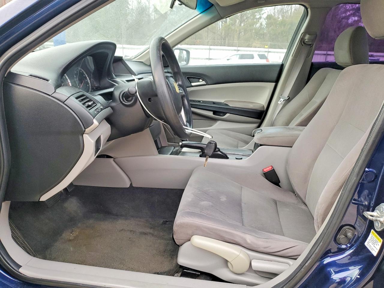 2011 HONDA ACCORD LX photo 7