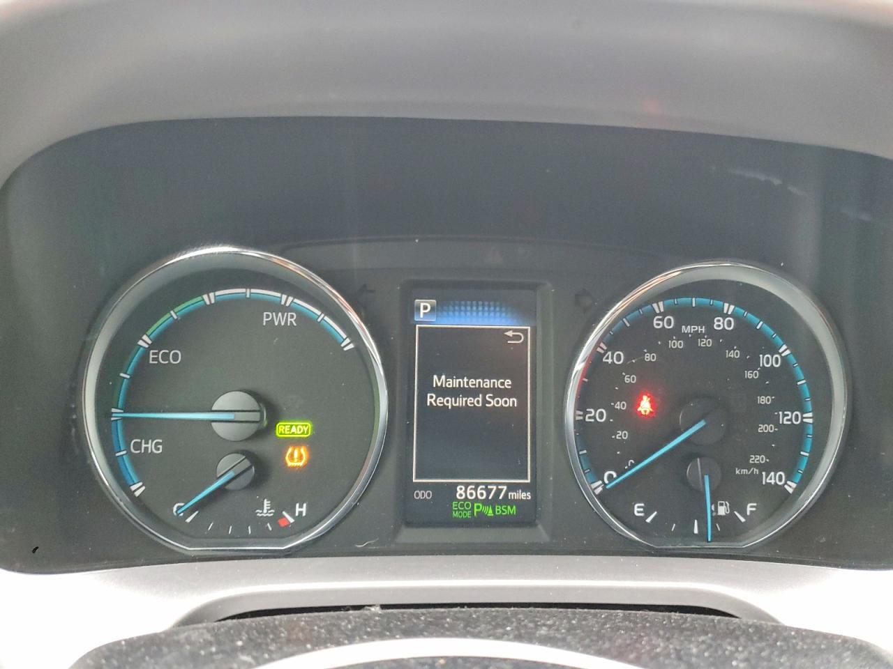2017 TOYOTA RAV4 HV LIMITED photo 9