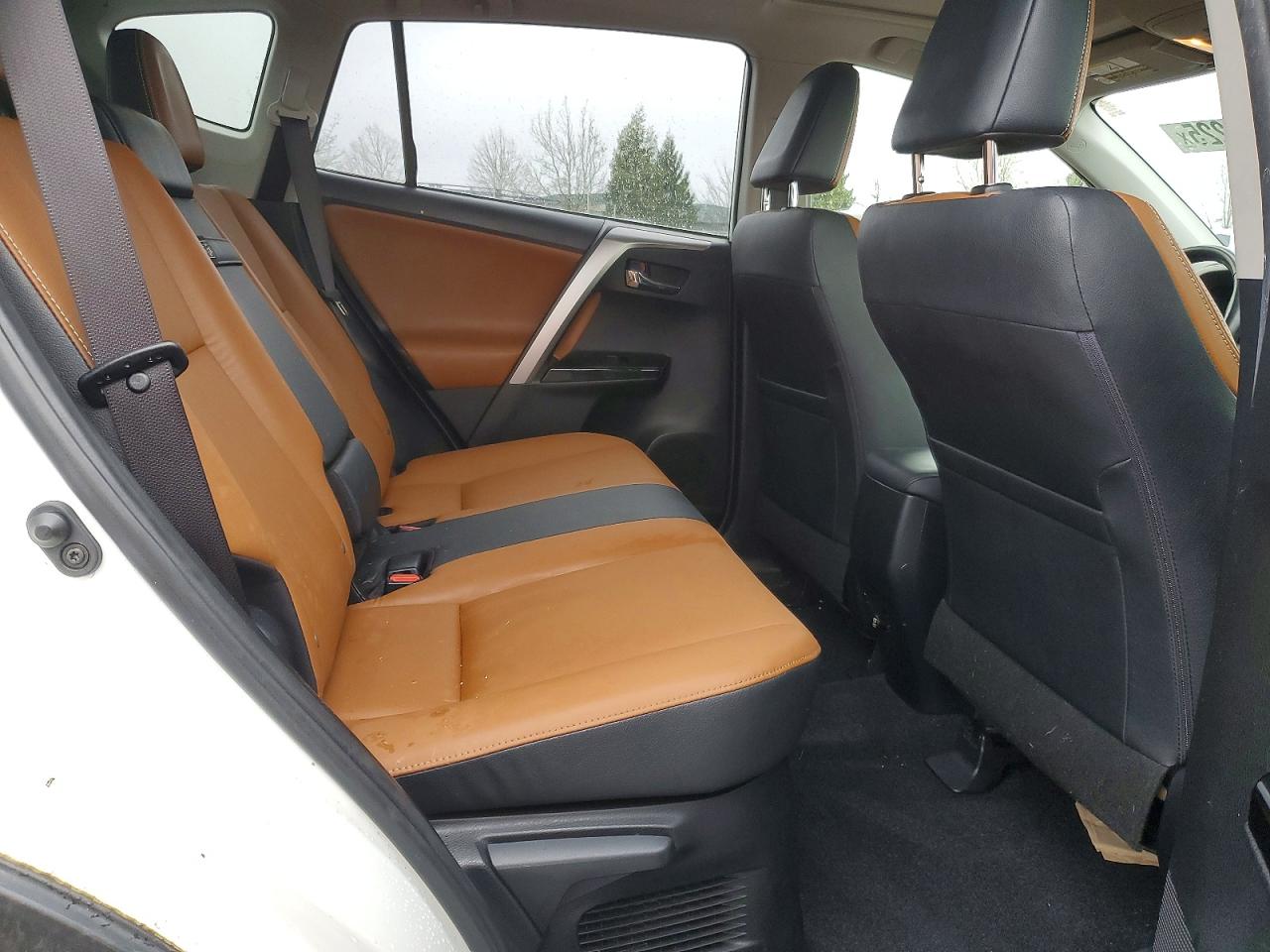 2017 TOYOTA RAV4 HV LIMITED photo 11