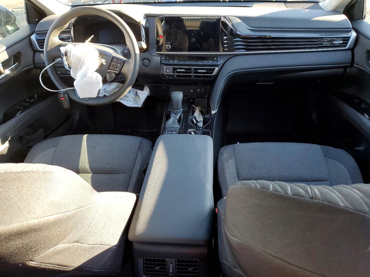 2025 TOYOTA CAMRY XSE photo 8