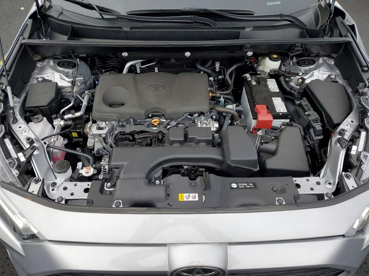 2025 TOYOTA RAV4 XLE photo 23