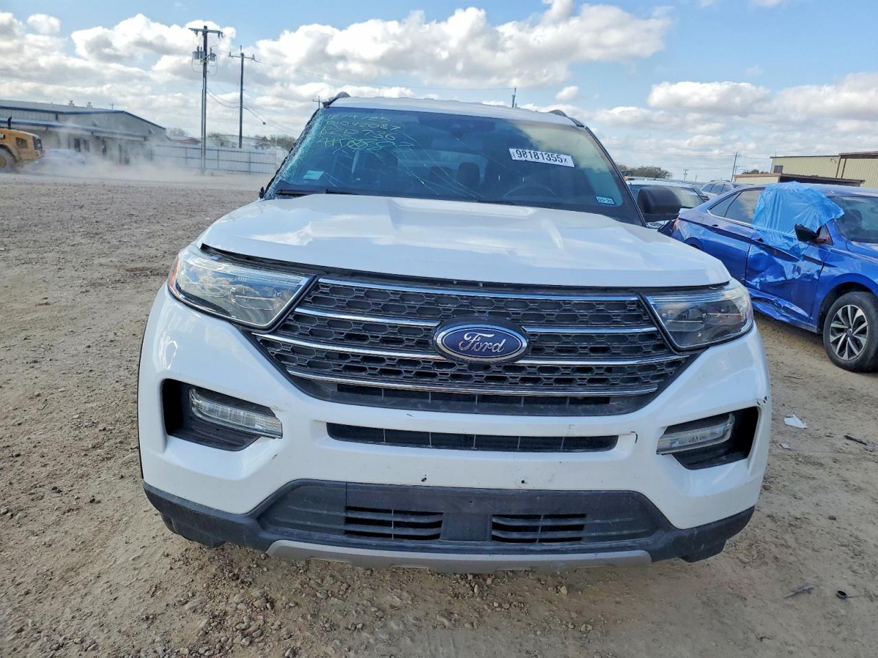 2021 FORD EXPLORER XLT photo 5