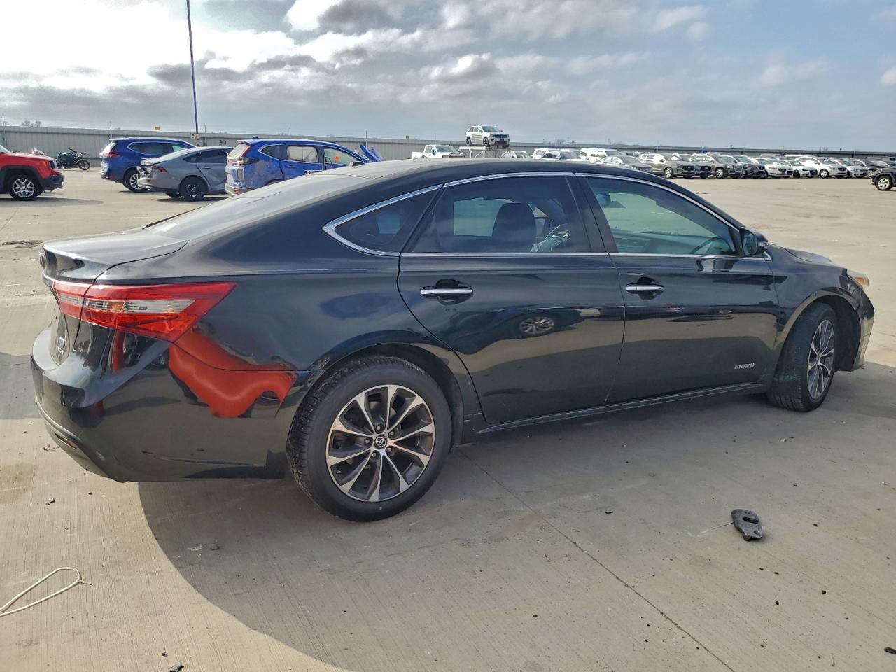 2016 TOYOTA AVALON HYBRID photo 3
