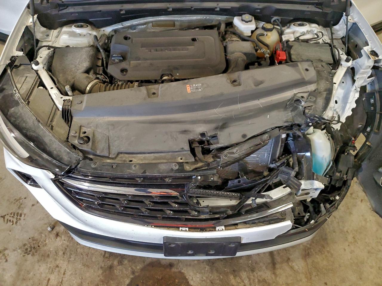 2023 BUICK ENVISION ESSENCE photo 12