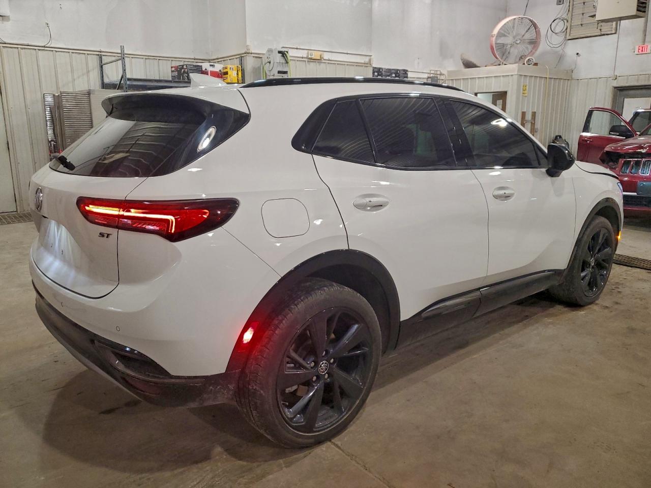 2023 BUICK ENVISION ESSENCE photo 3