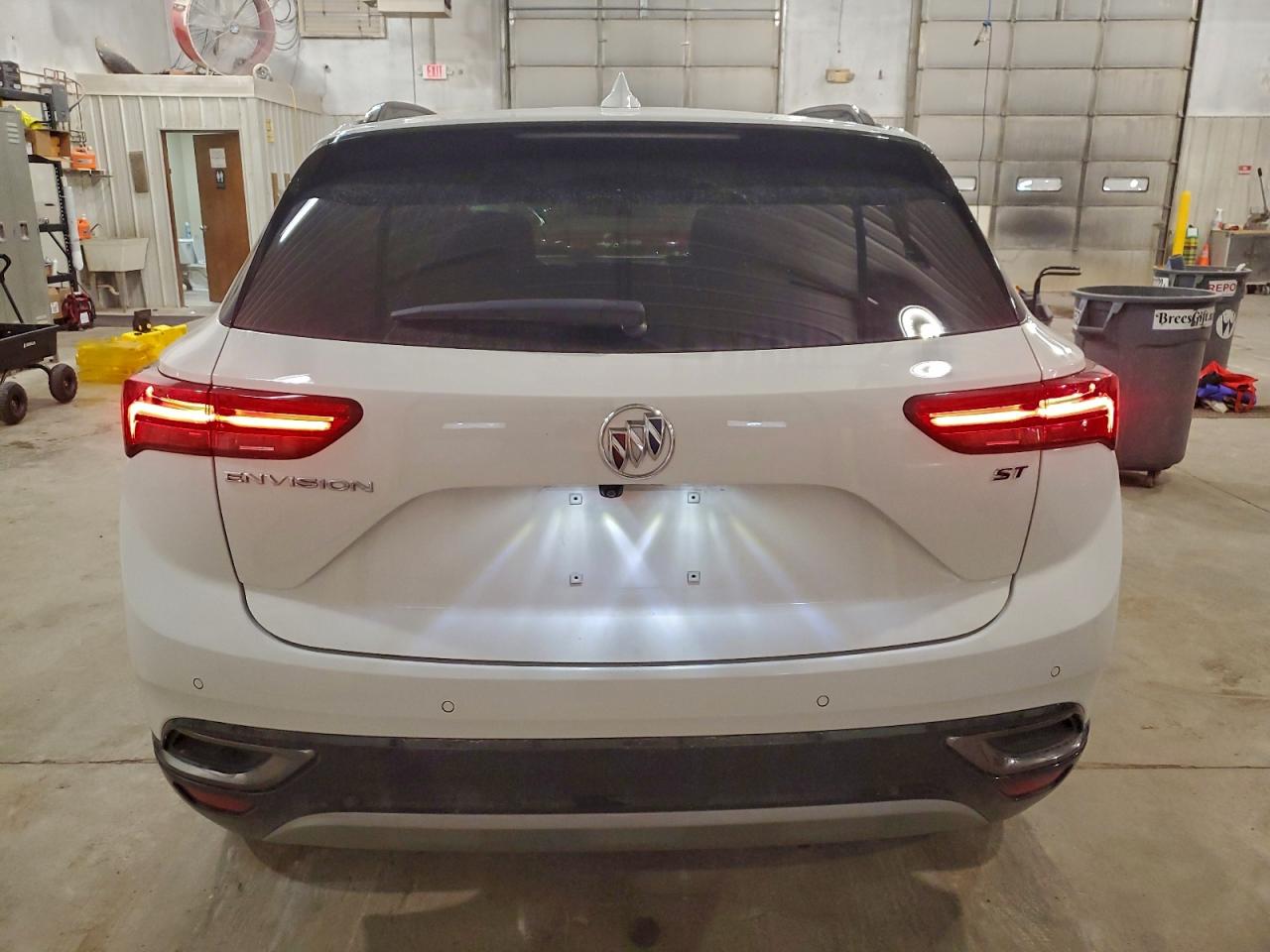 2023 BUICK ENVISION ESSENCE photo 6