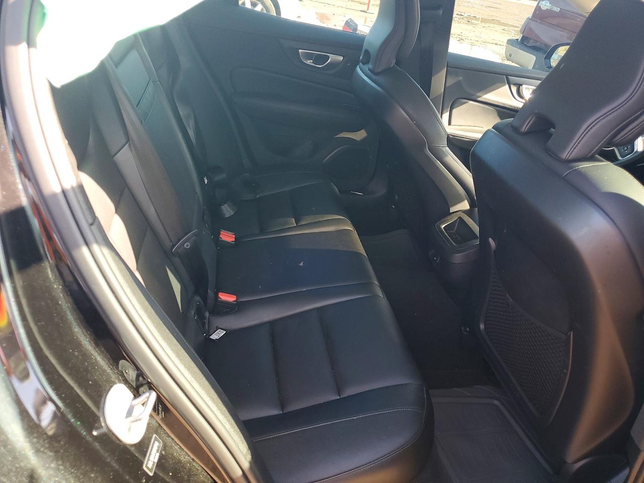 2024 VOLVO S60 CORE photo 10