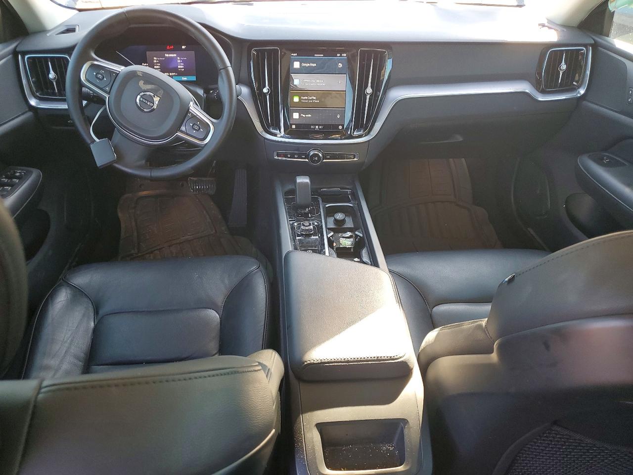 2024 VOLVO S60 CORE photo 8